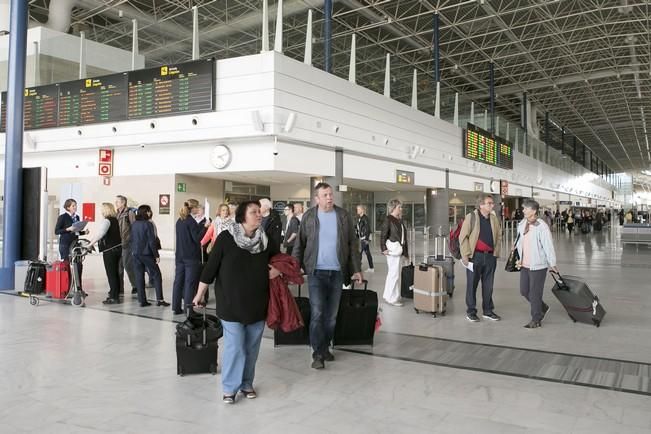 FUERTEVENTURA - AEROPUERTO DE FUERTEVENTURA - 04-03-16