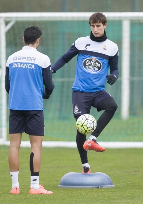 La plantilla trabaja transiciones ofensivas