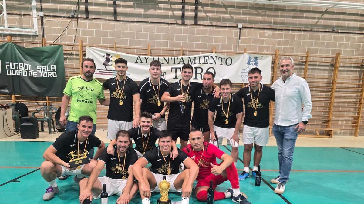 Formación de Bar Reyes Católicos, ganador de la Liga de Verano de Toro.
