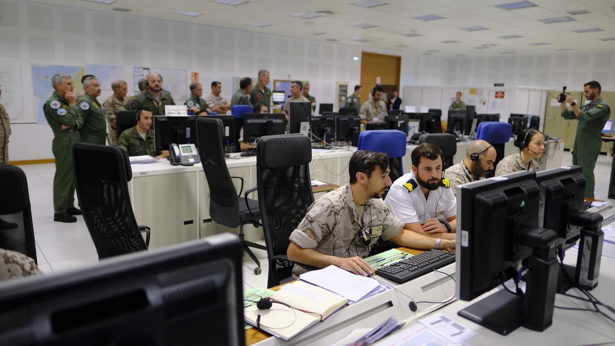 Una imagen de un espacio de trabajo del Ejercito del Aire, en la Base de Gando.