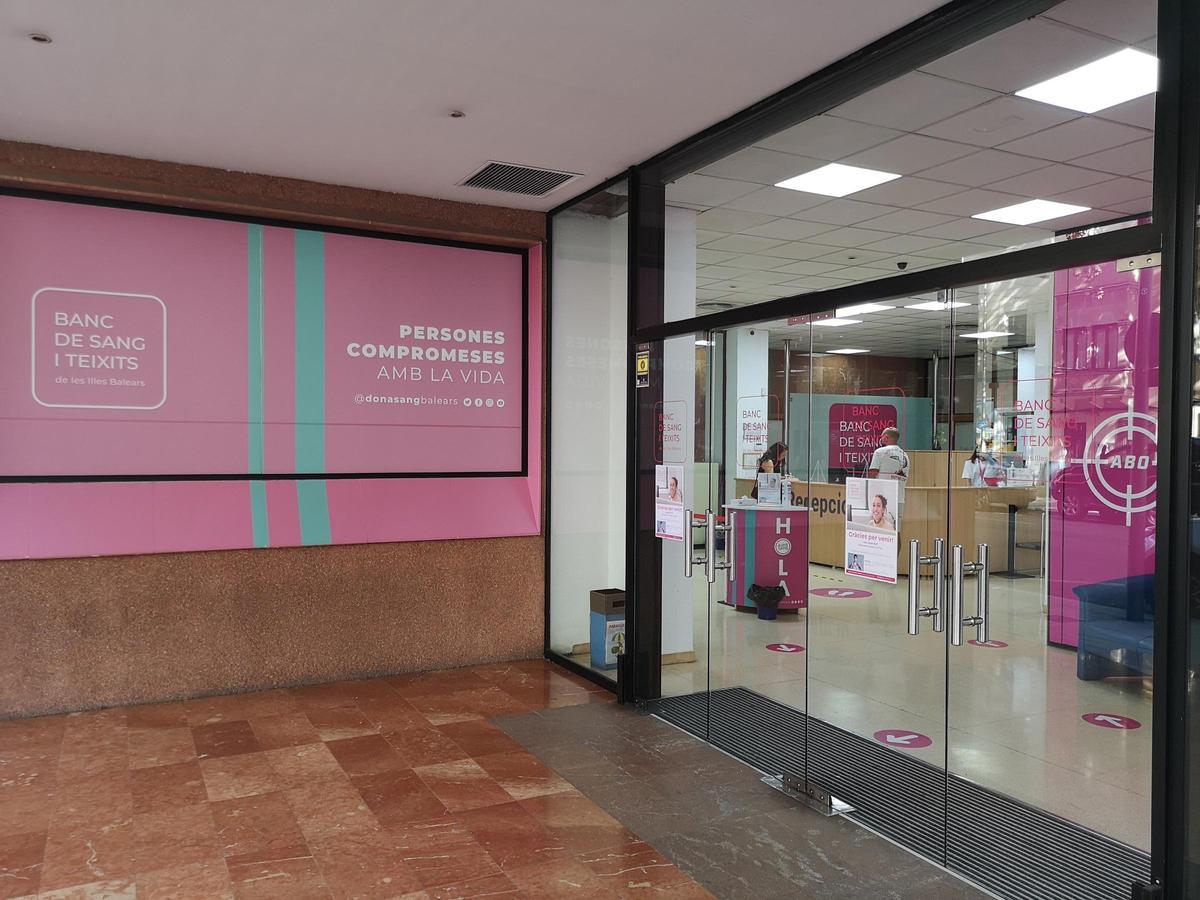 Imagen de la entrada del Banco de Sangre de Palma.