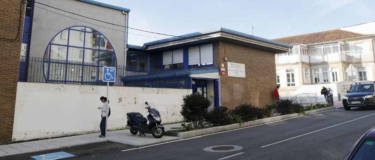 Centro Educativo Berbés, en Marqués de Valterra. // A. Villar