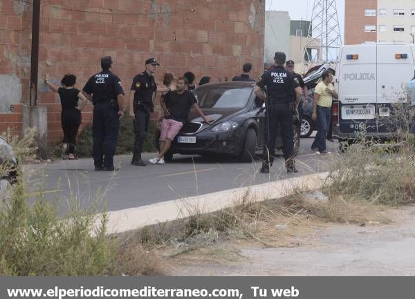 GALERÍA DE FOTOS - Espectacular redada policial en el barrio la Unión