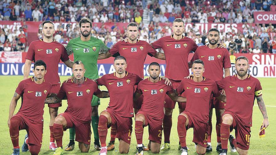 Equipo de la Roma que jugó el pasado jueves en el Pizjuán ante el Sevilla. // ACRoma