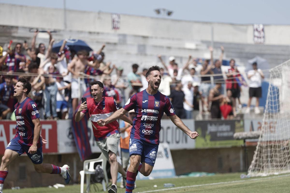 Poblense - Águilas: las imágenes del partido