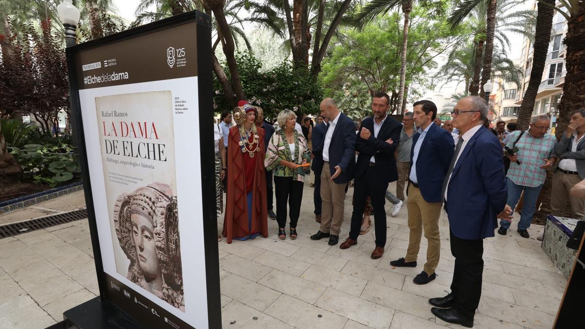 Inaguración de la exposición de INFORMACIÓN sobre la Dama en La Glorieta, este viernes
