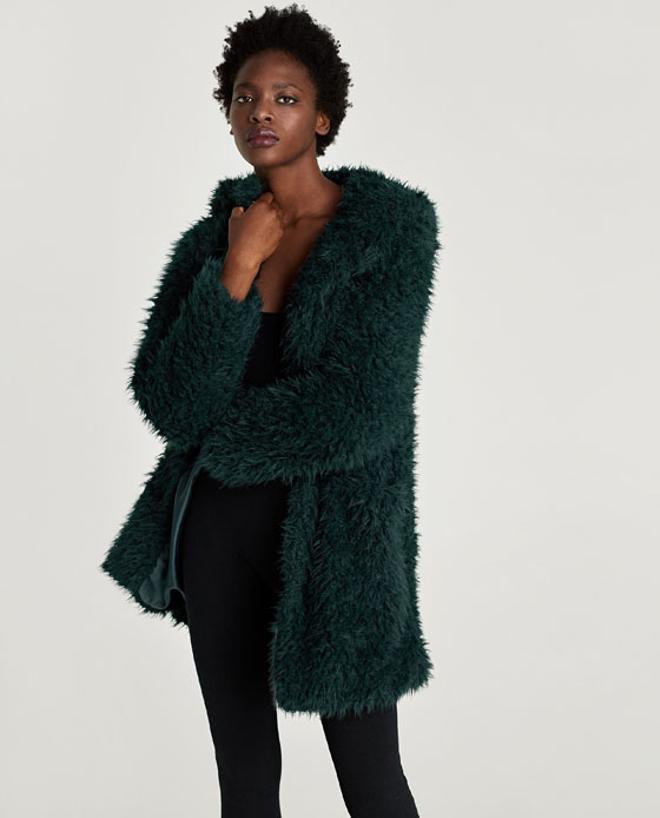Abrigo textura capucha, Zara