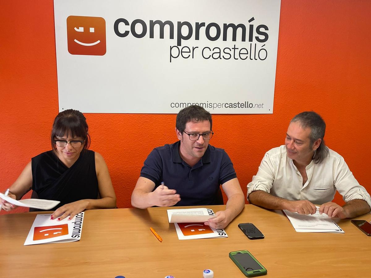 Vera Bou, Ignasi Garcia y Pau Sancho, concejales de Compromís en el Ayuntamiento de Castelló.