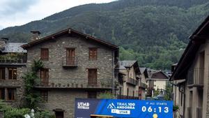 Vista panorámica de la salida de la Ultra en el Trail 100 Andorra