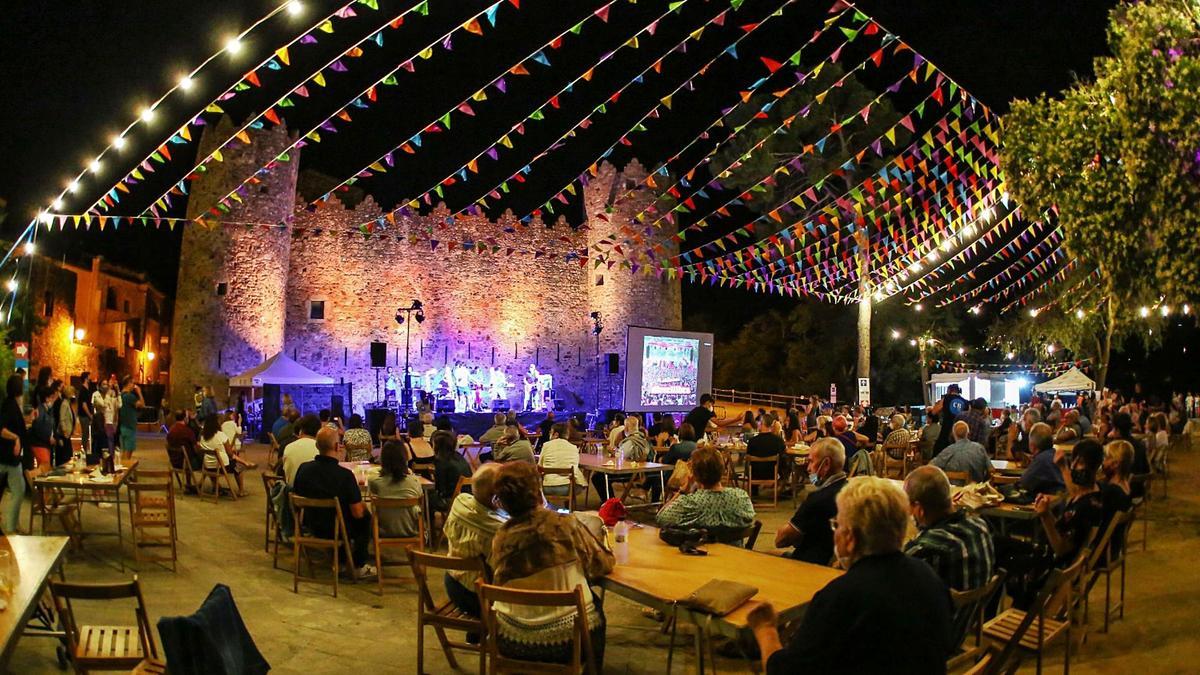 Foto d’arxiu d’un acte de la Festa Major de Calonge celebrada en temps de pandèmia. | DDG