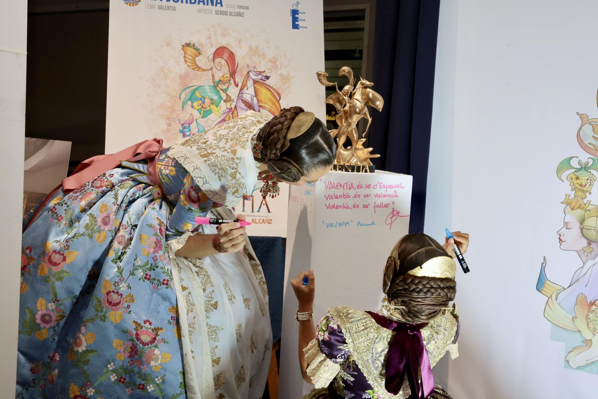 La primera gran prueba de María Estela, Marina y las cortes en la Festa per a Tots