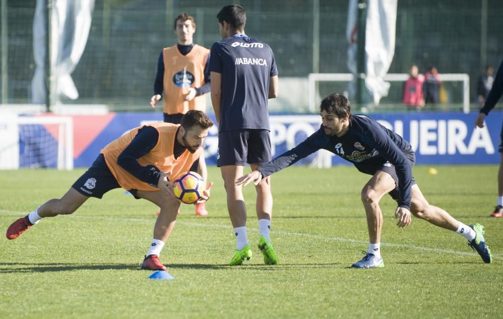 Penúltima sesión de entrenamiento en Abegondo antes de recibir al Alavés en Riazor con acciones a balón parado, calentamiento, rondos...