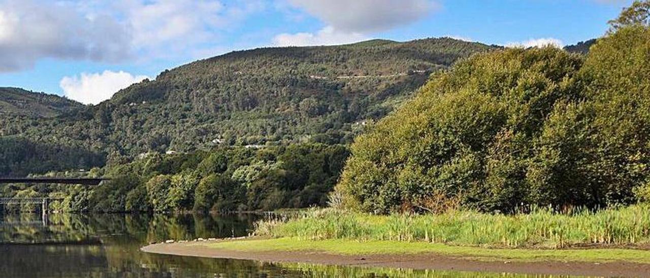 Río Miño a su paso por Filgueira, en Crecente.   | // ANXO GUTIÉRREZ