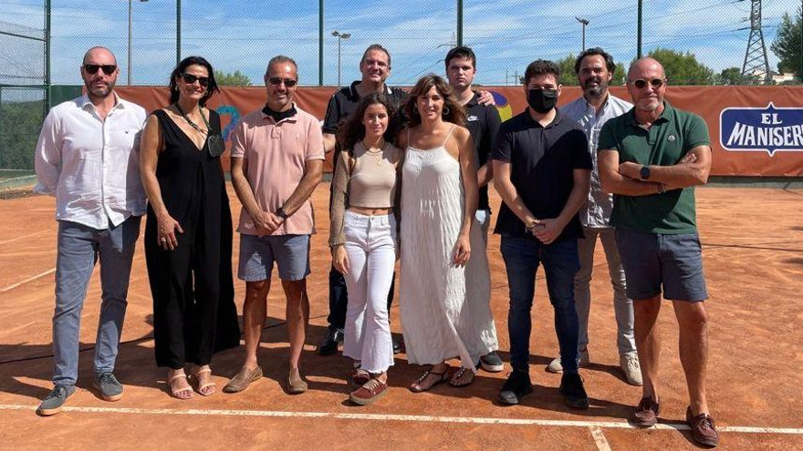 Familiares y amigos en la inauguración de la pista Rafa Motes