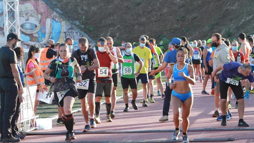 Los atletas salieron de la pista de atletismo del Campus Universitario de Ourense. |   // IÑAKI OSORIO