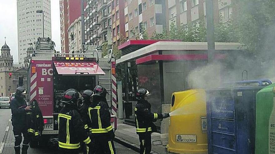 Arde un contenedor en el Humedal.