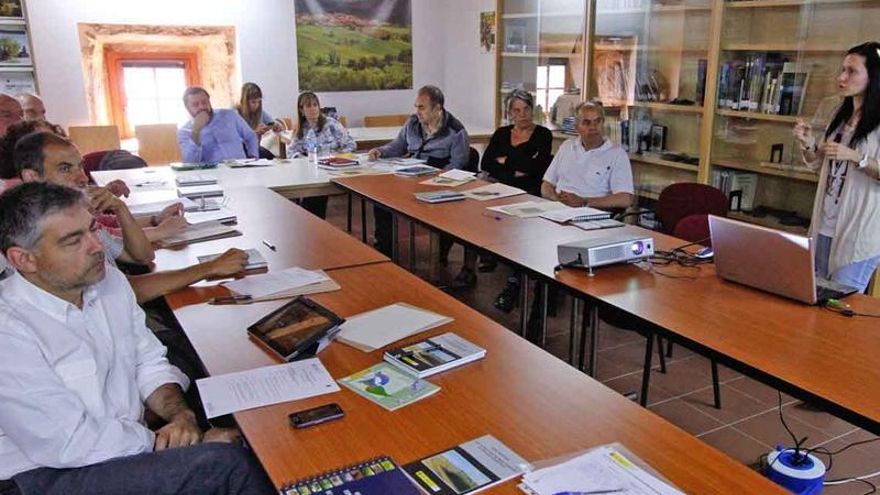 Participantes en la jornada formativa celebrada ayer en la Casa del Parque de Fermoselle.