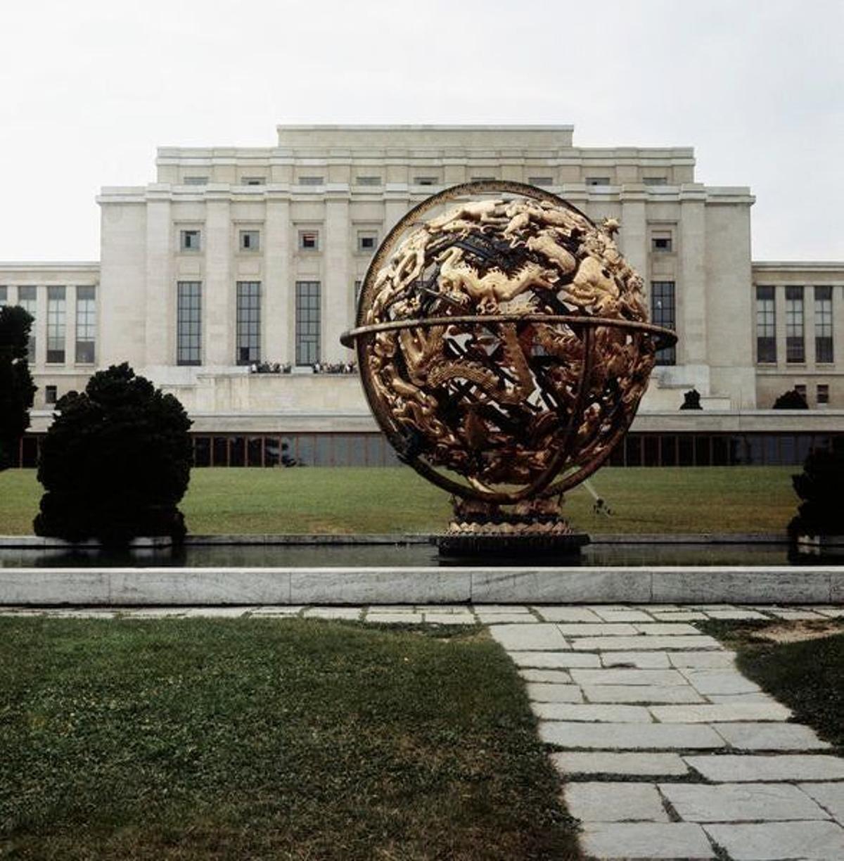 El edificio fue construido entre 1929 y 1936 y es la sede de la Oficina de las Naciones Unidas desde 1946