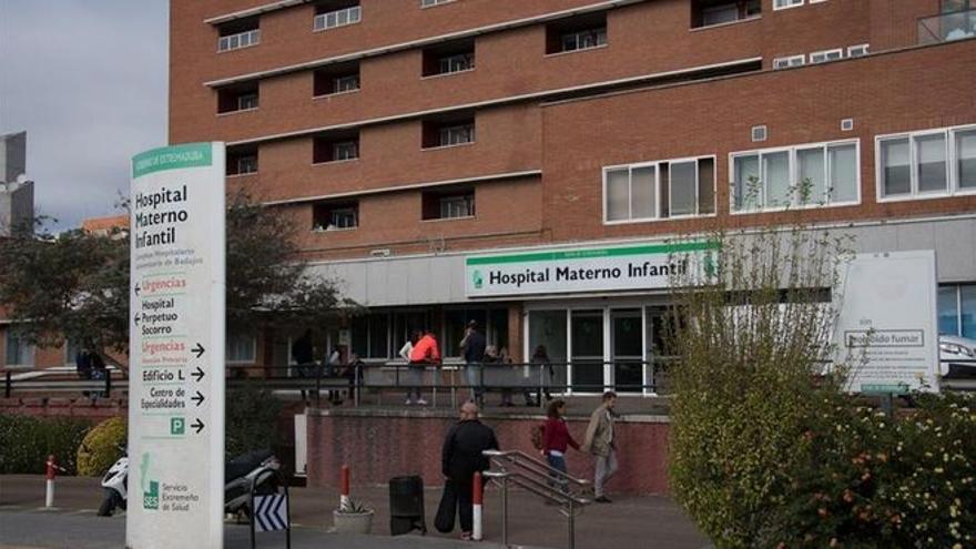 Hospital materno Infantil de Badajoz, donde el menor permanece ingresado desde el pasado sábado.