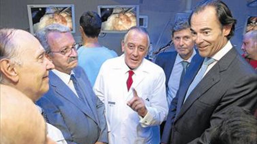 33 médicos usan tecnología 3-D en cirugía endoscópica en Castellón