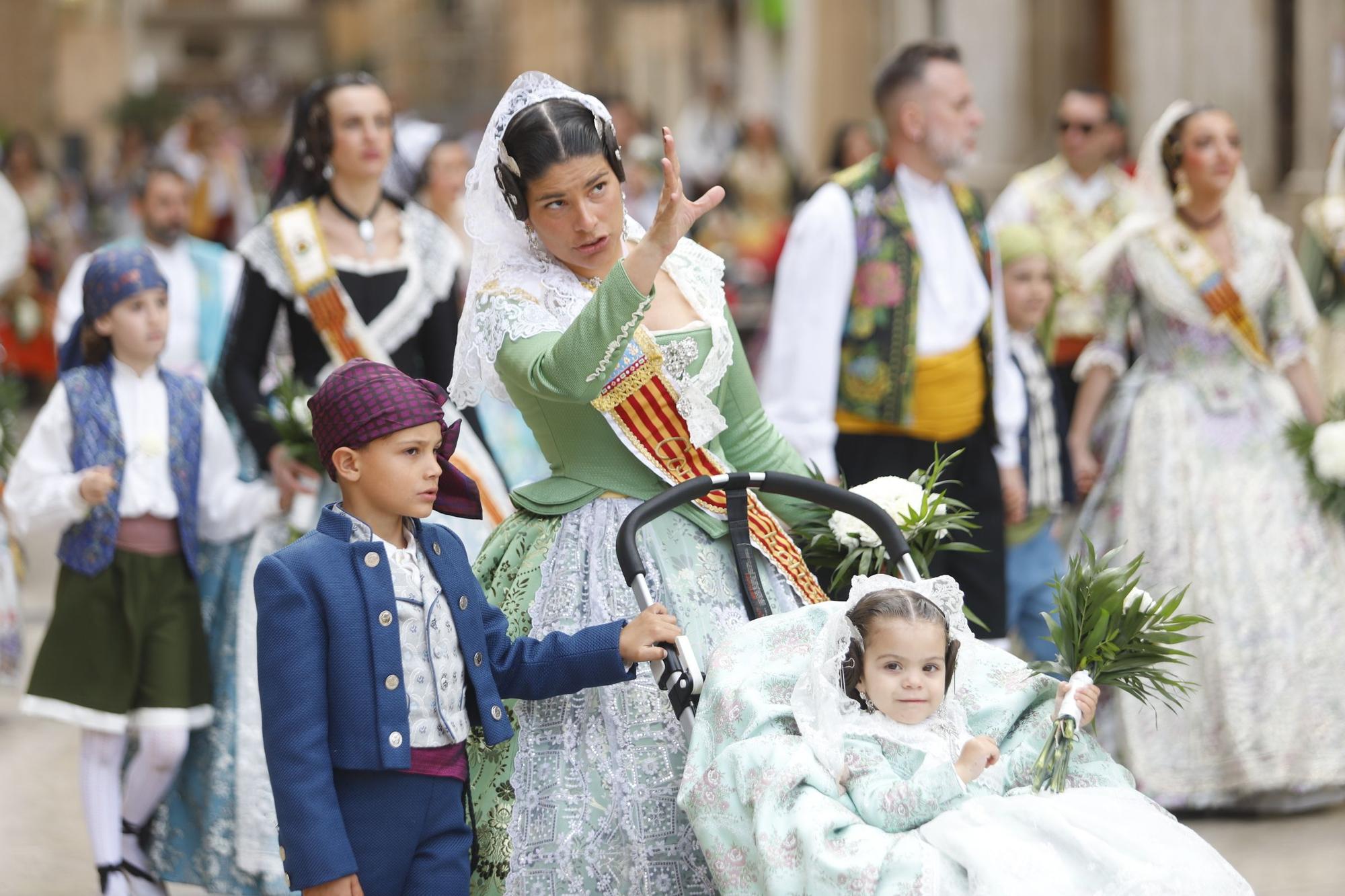 Búscate en el segundo día de la Ofrenda en la calle San Vicente hasta las 17 horas