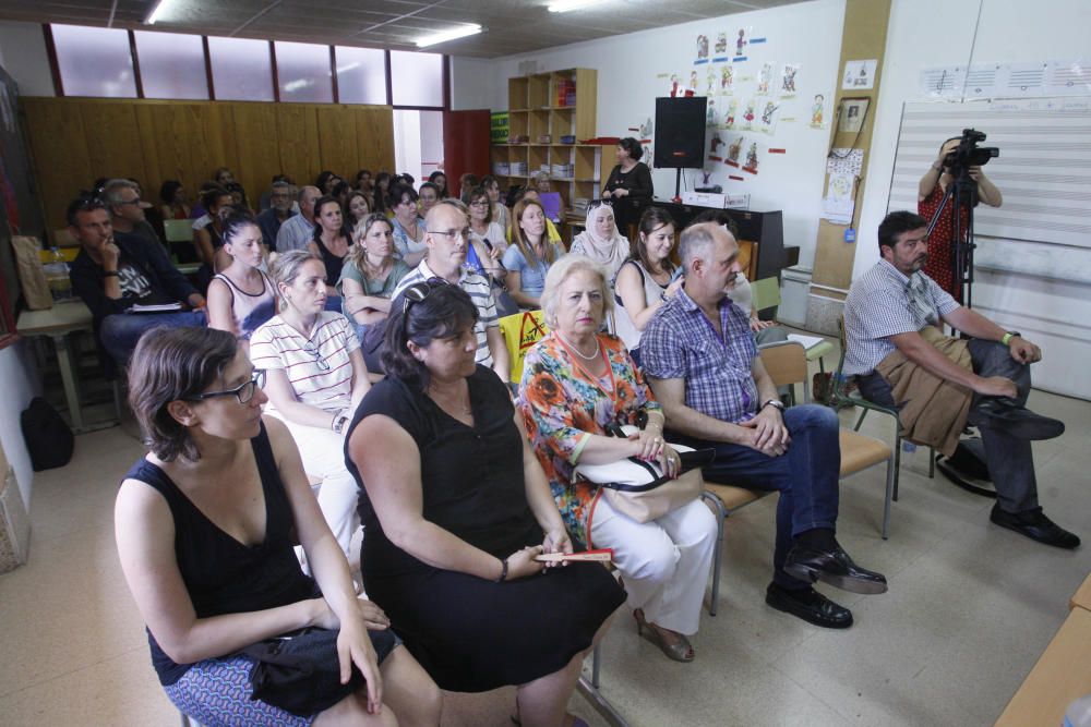 Protesta a l'escola Baldiri Reixach