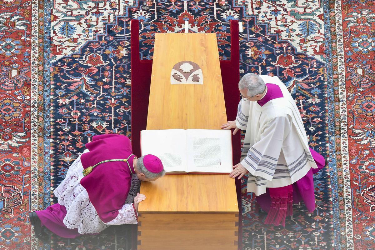 Georg Gänswein, el secretario del Papa Benedicto XVI en el funeral