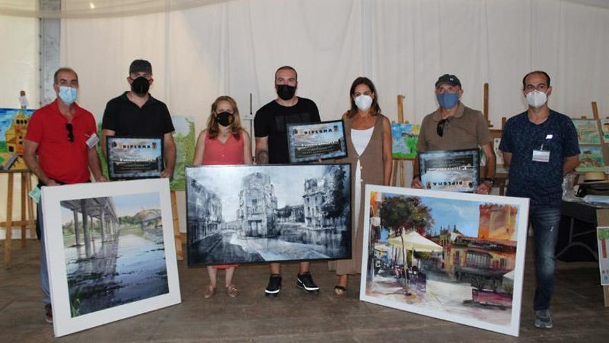 Cristóbal León, de Málaga, gana el certamen de dibujo y pintura al aire libre en Coria