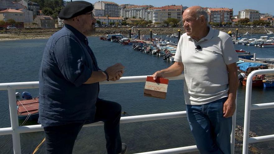 “Caderno de bitácora” viaxa a Portosín para coñecer a vida no barco de Francisco Vidal