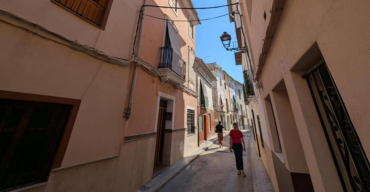 El inmueble de la calle Font Trencada donde se van a acondicionar tres pisos.