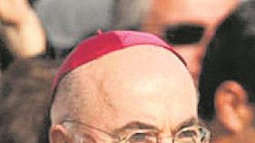 Una acusación cierra el difícil viaje del Papa por Irlanda