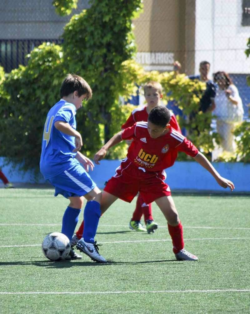 Fútbol: Amistad - Actur Pablo Iglesias (Benjamín Final)