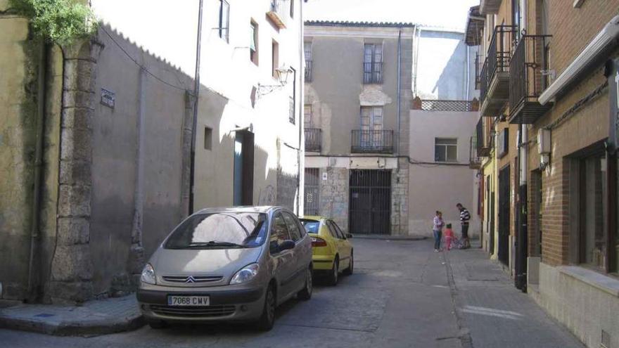 En la imagen, calle Trasalfóndiga de Toro en la que se concentran locales de ocio nocturno. Foto