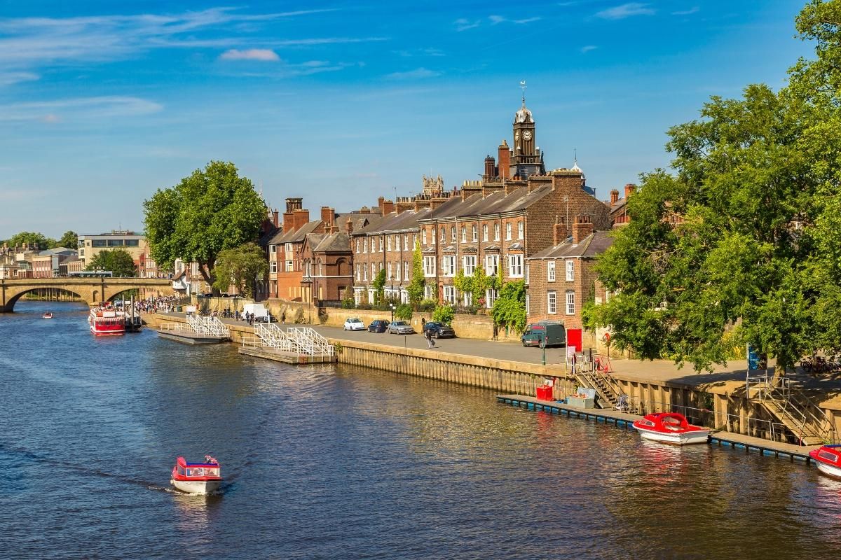 York, el mejor destino para aprender inglés gracias a su visión profunda de la cultura británica.