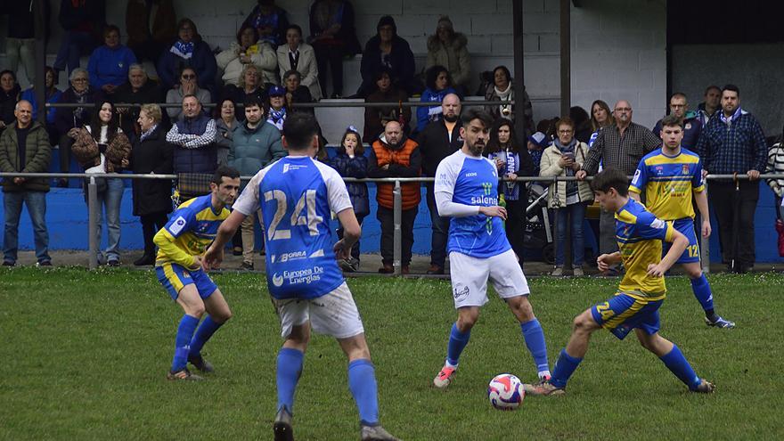 Victoria por la mínima en Salas: crónica del partido de fútbol entre el Cornellana y los Castros