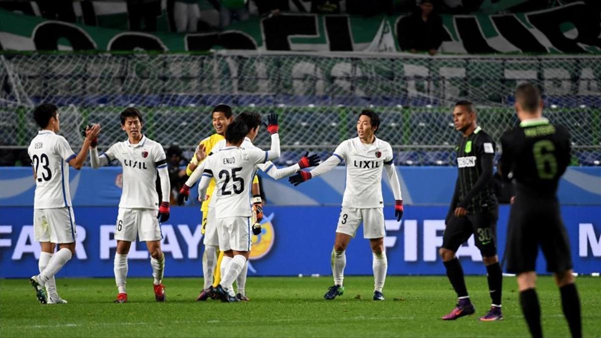 El Kashima Antlers celebró la clasificación ante un desolado Atlético Nacional