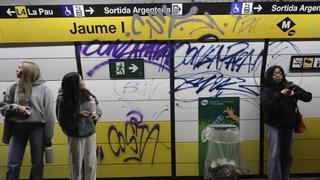 Así ha quedado la estación de metro de Barcelona vandalizada este domingo: 135.000 euros en daños