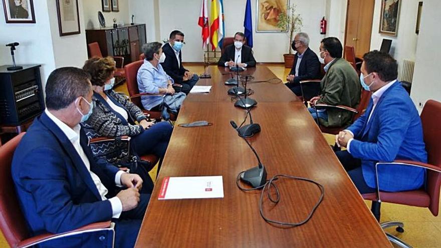 El Concello insta a la Xunta a “copiar el modelo Madrid” para hostelería y comercio