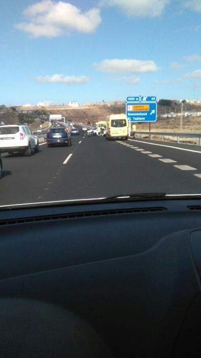 Accidente en la GC-1 en la salida a San Fernando