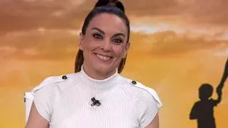 Mónica Carrillo se la cuela a 'Antena 3 Noticias' por una apuesta con Broncano en 'La Resistencia'