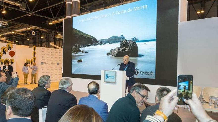 Imagen de la presentación ayer en Fitur de la ruta de a pie de 200 kilómetros.