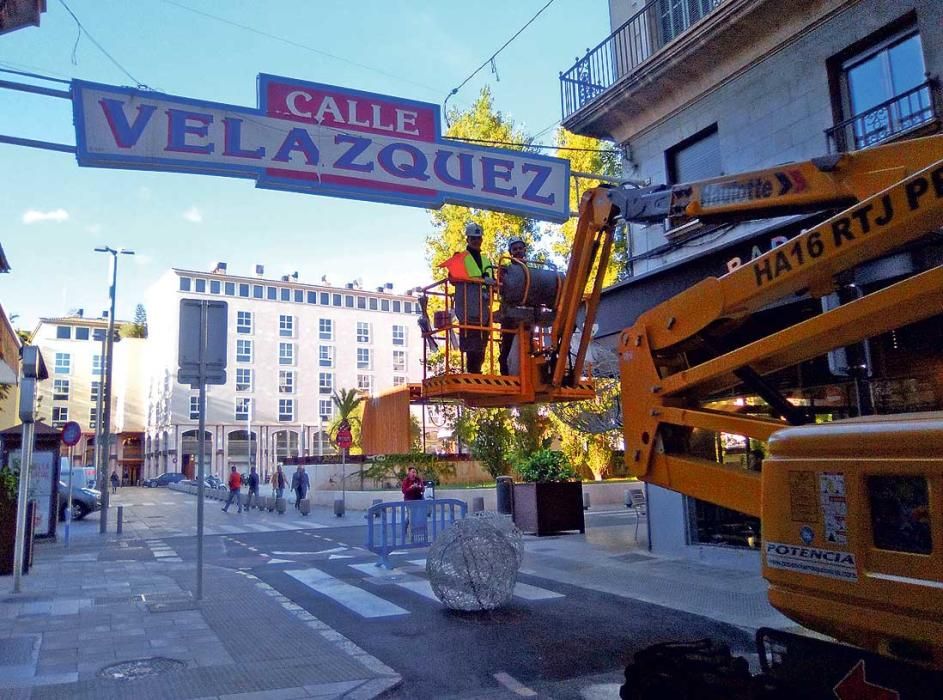 El montaje de las luces de Navidad de Palma, en su recta final