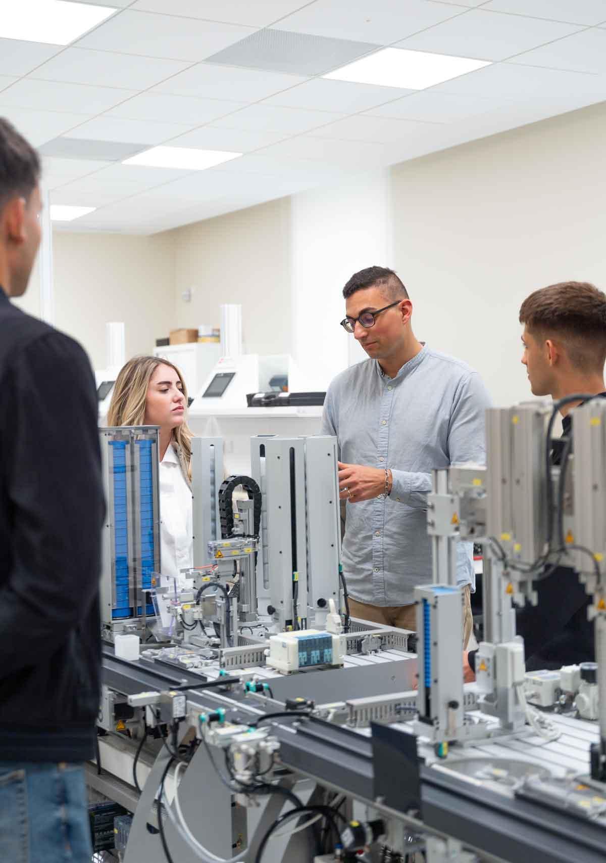 Laboratorio del área STEAM de la Universidad Europea de Valencia.