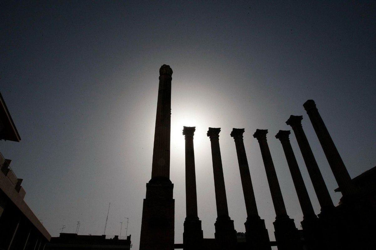 Vista de las columnas del Templo Romano de Córdoba.