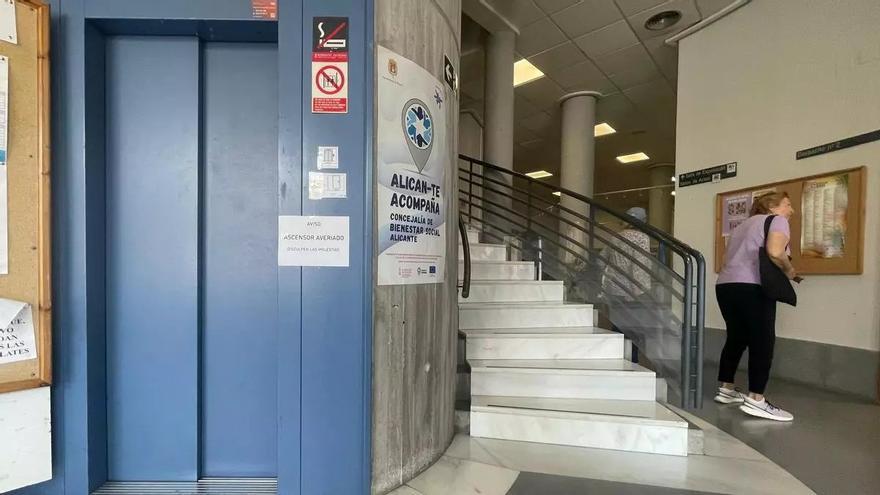 Un mes y medio sin ascensor en el Centro Social Isla de Cuba de Alicante