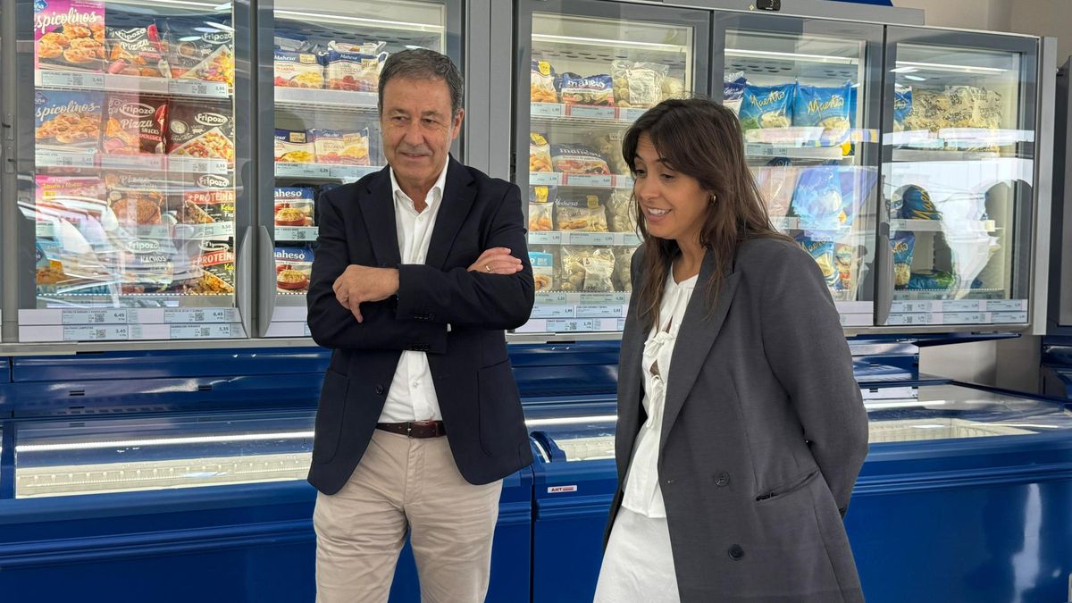 Presentación de la nueva tarjeta alimentaria 5 Océanos para los vecinos sin recursos de Santa Cruz.