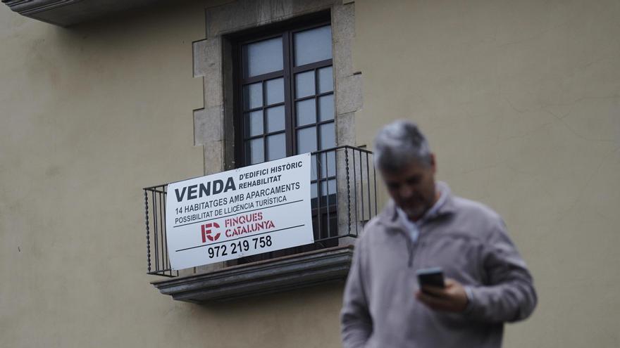 Un pis en venda a Girona.