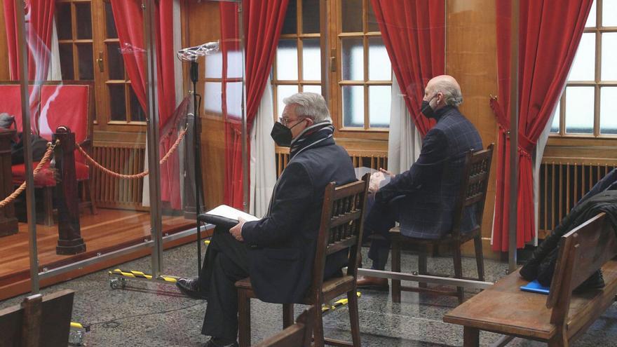 Manuel Cabezas y Ricardo Campo, en el juicio celebrado en la Audiencia Provincial. |   // IÑAKI OSORIO