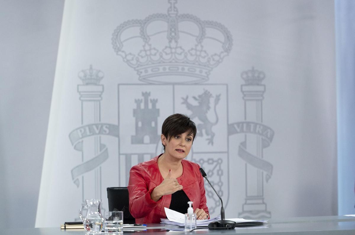 La ministra Portavoz, Isabel Rodríguez, en una comparecencia tras la reunión del Consejo de Ministros, a 8 de noviembre de 2021, en Madrid, (España). Durante la comparecencia han confirmado la aprobación de un Real Decreto-ley para reformar los artículos