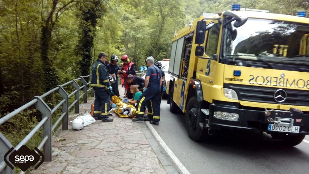 Dos motoristas heridos en el entorno de Covadonga